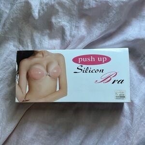 NWT Push-Up Silicone Bra